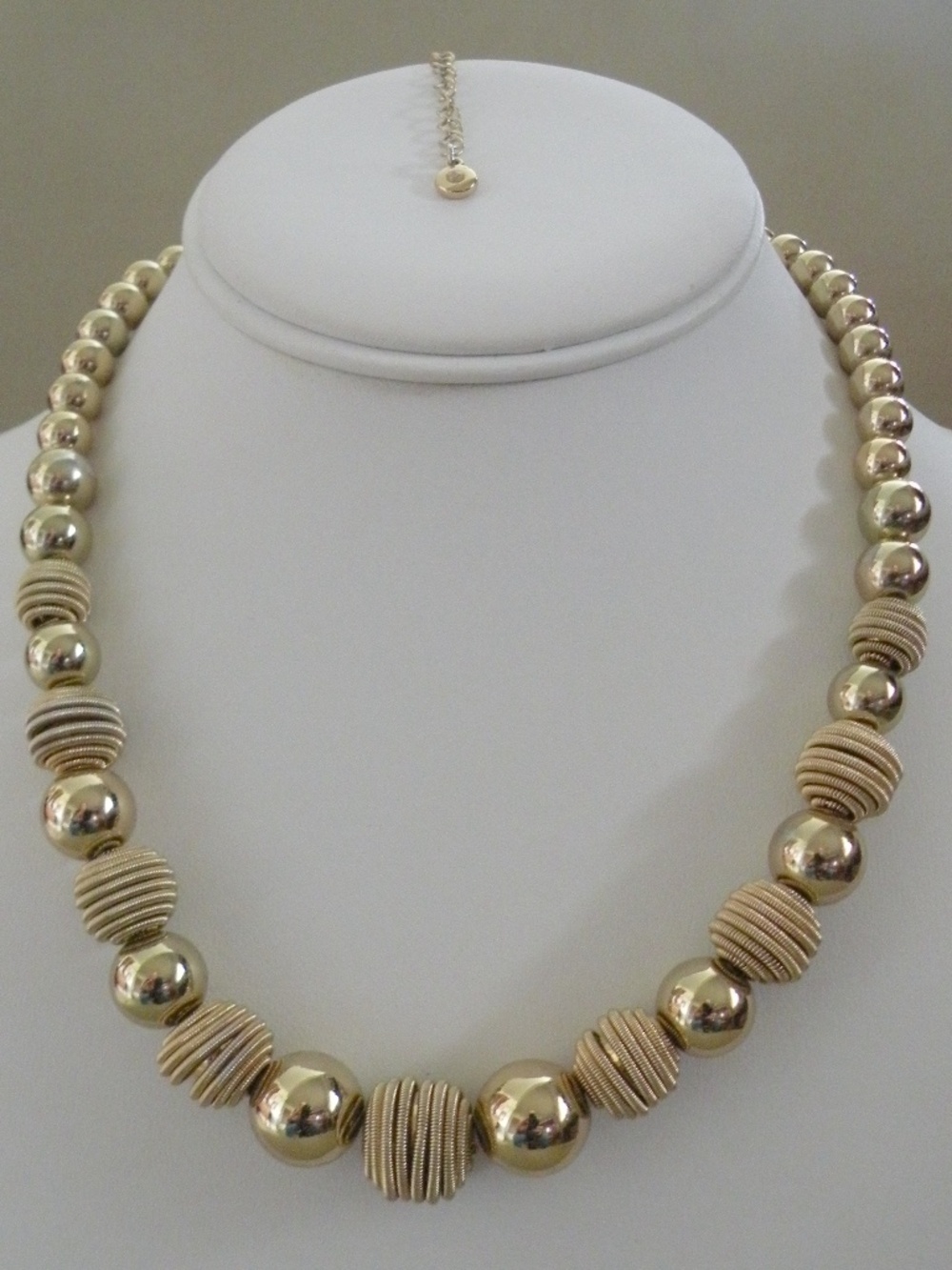 Vintage Chunky RMN Roman Co. Gold Tone w Coil Wrapped Ball Beads Necklace 18"